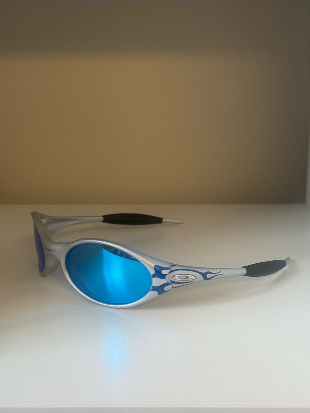 Oakley Style Silver Frame with Blue Mirrored Oval Lenses